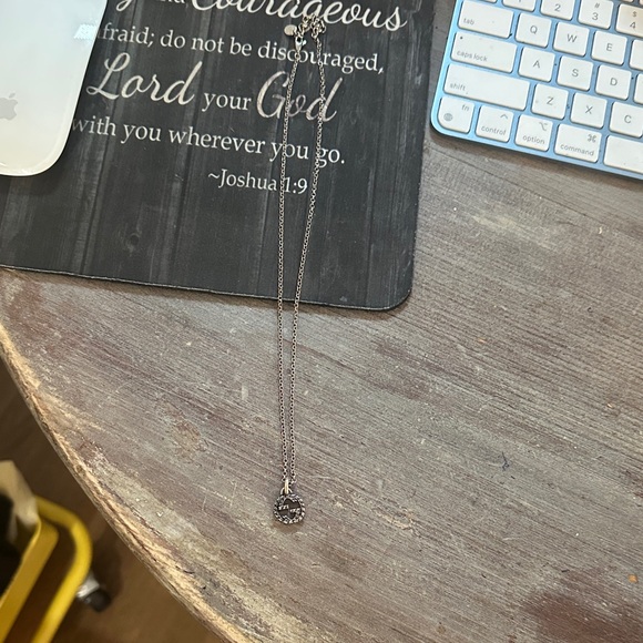 Gucci Silver Pendant Necklace - Picture 1 of 1